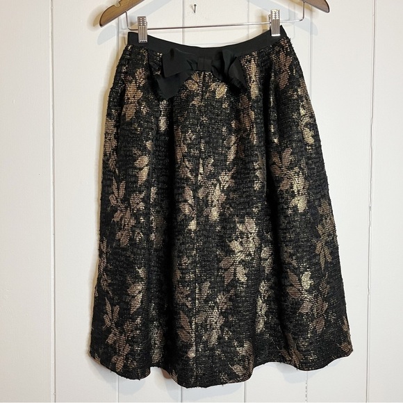 sportcraft inc Dresses & Skirts - Sportcraft Inc. Black and Gold Skirt.